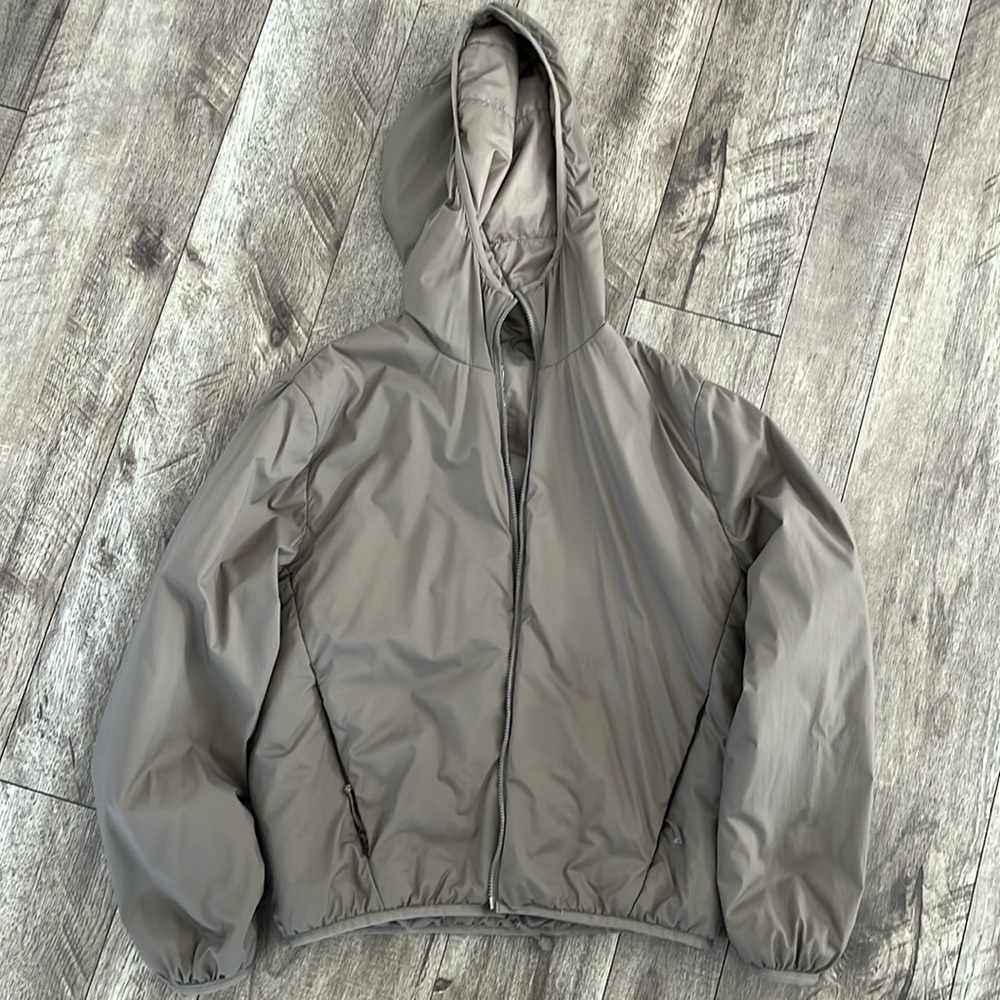 TNA Action The Pillow Puff spring jacket xxs